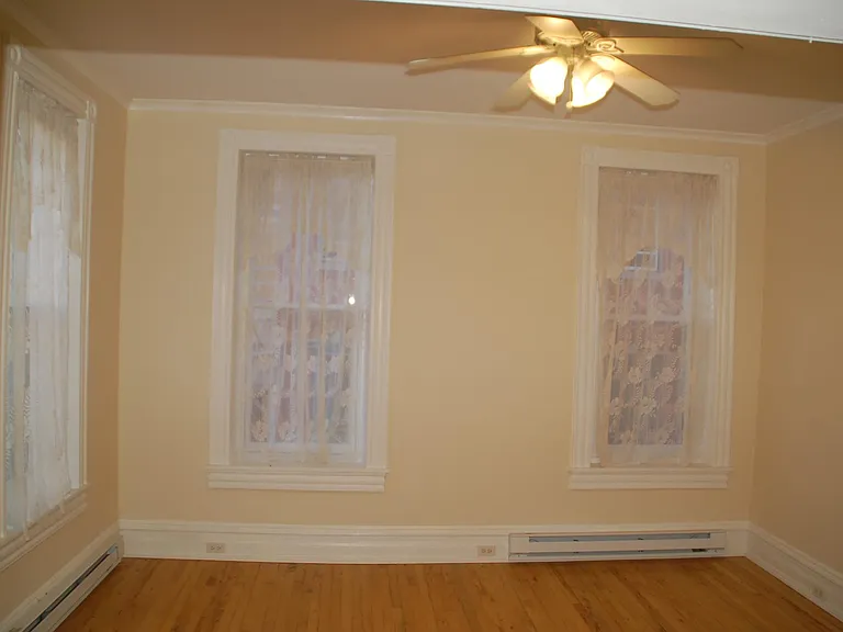 618 N 3rd St #2R — Photo 6