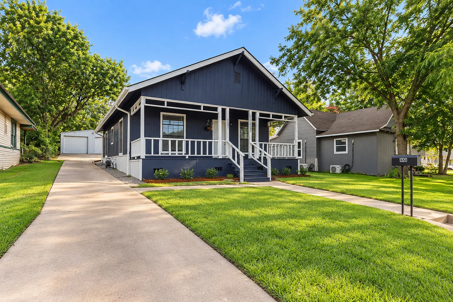 3 bed, 1160 sqft, $1,750 — Photo 1