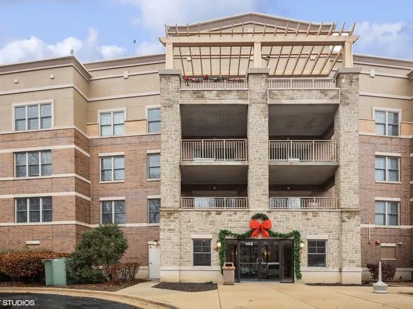 105 Lakeview Dr APT 202, Bloomingdale, IL 60108