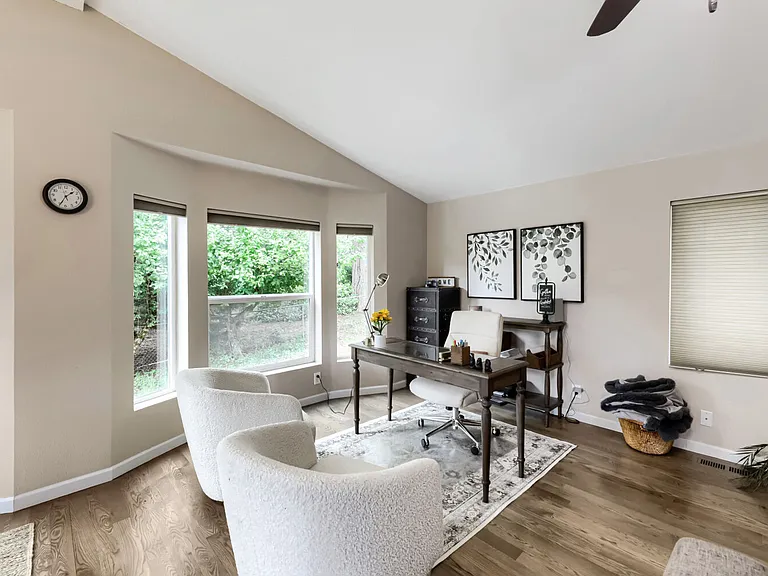 23332 E Echo Lake Rd — Photo 11