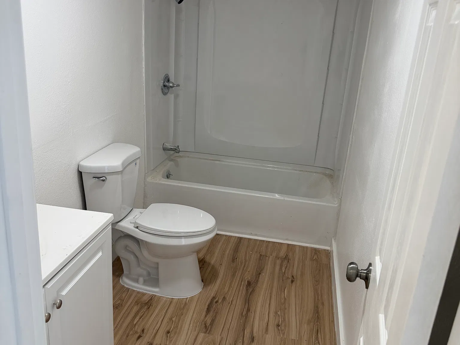 2 bed, 696 sqft, $1,500 — Photo 2