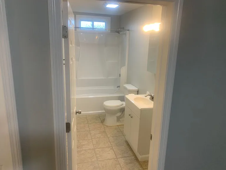 35 Vinton St — Photo 10