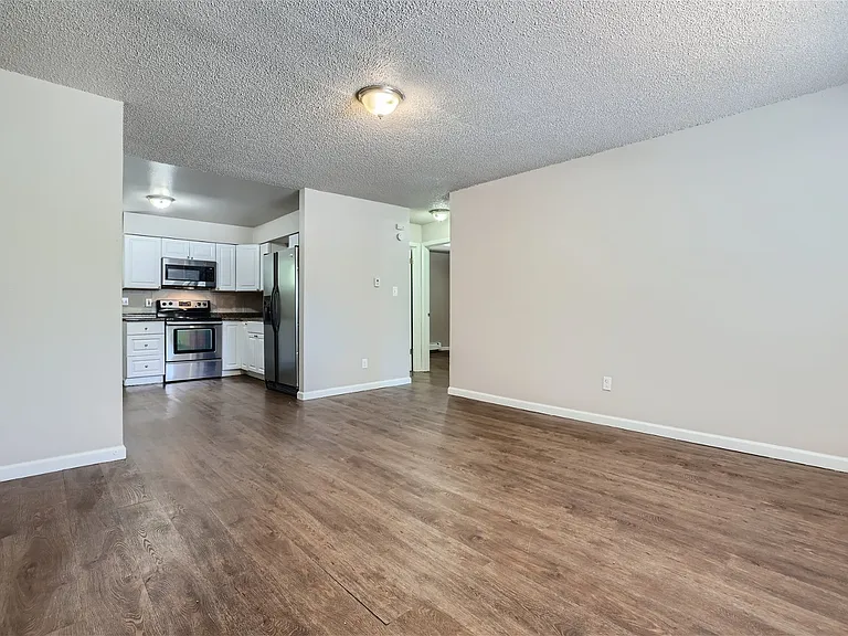 330 Gahart Dr #1 — Photo 4