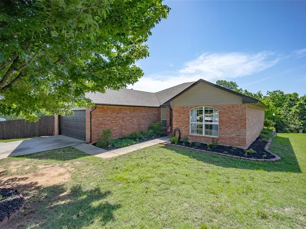 2024 Lakeside Dr, Midwest City, OK 73130