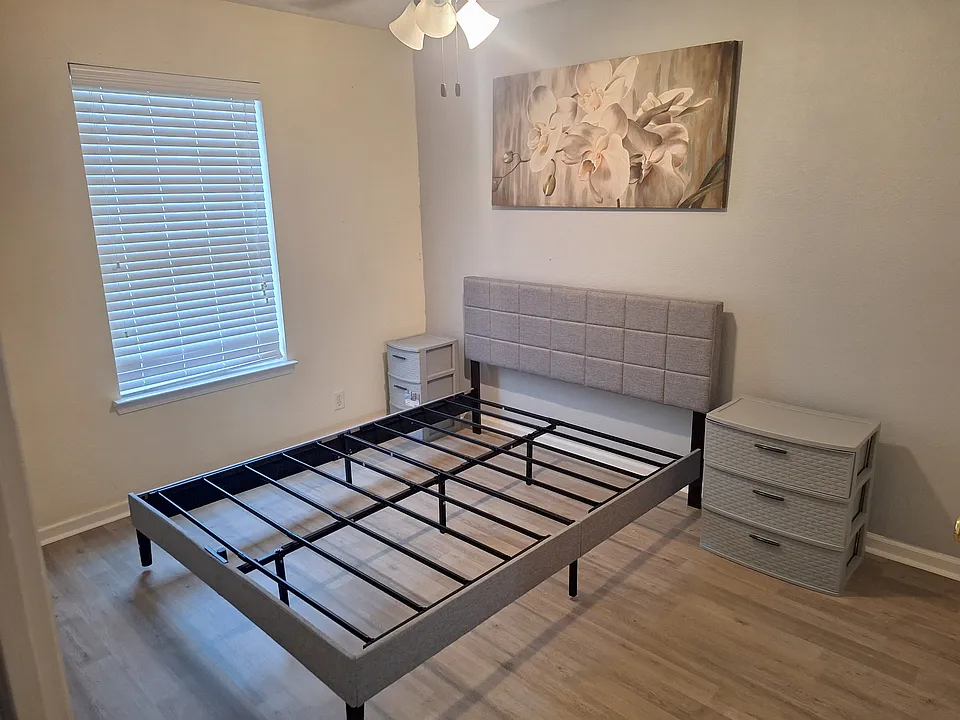 176 Bill Stewart Blvd #3