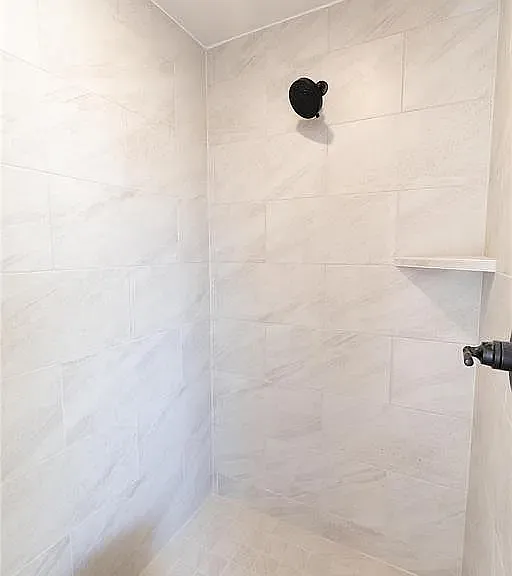 8309 Mountain Oak Dr — Photo 12