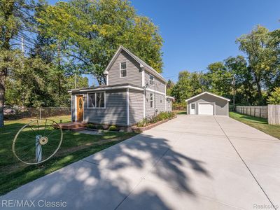 9156 Elizabeth St, Whitmore Lake, MI, 48189