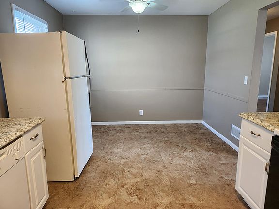 5th image of 4429 Parker St #4429