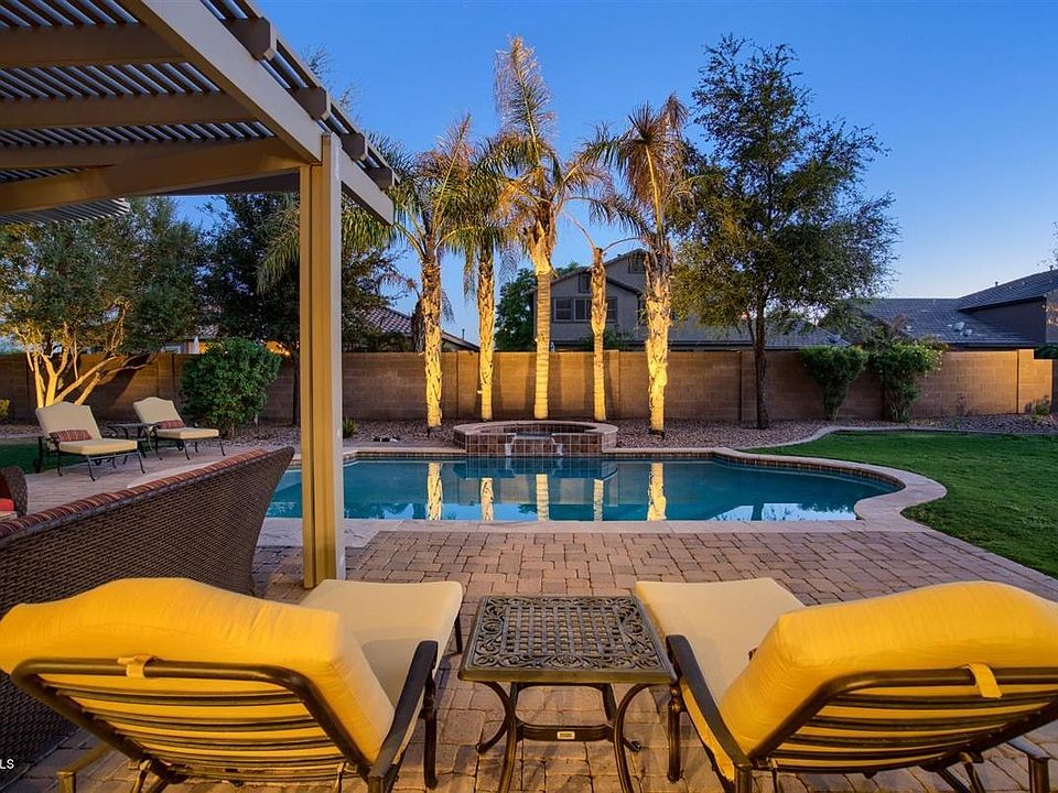 1st image of 14315 W Desert Hills Dr