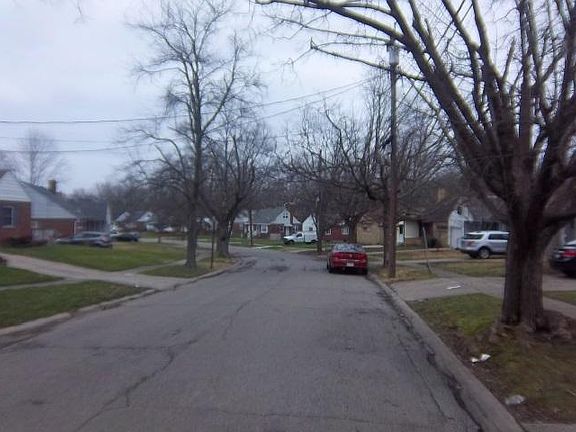 3rd image of 1104 Madeleine Cir
