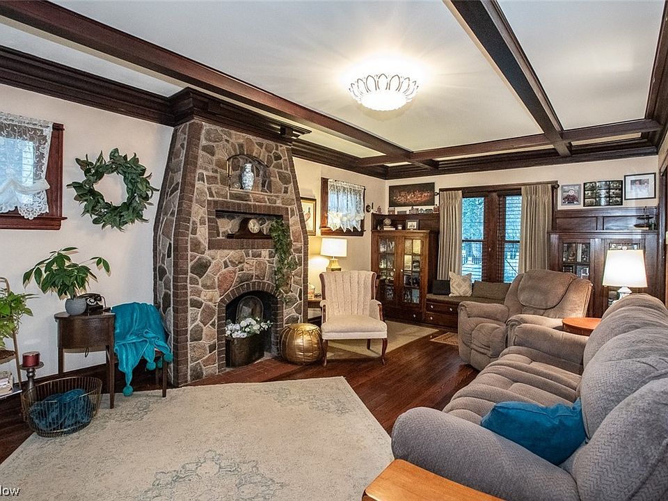 531 N Court St Medina OH 44256 Zillow 531 N Court St Medina OH 44256 Zillow