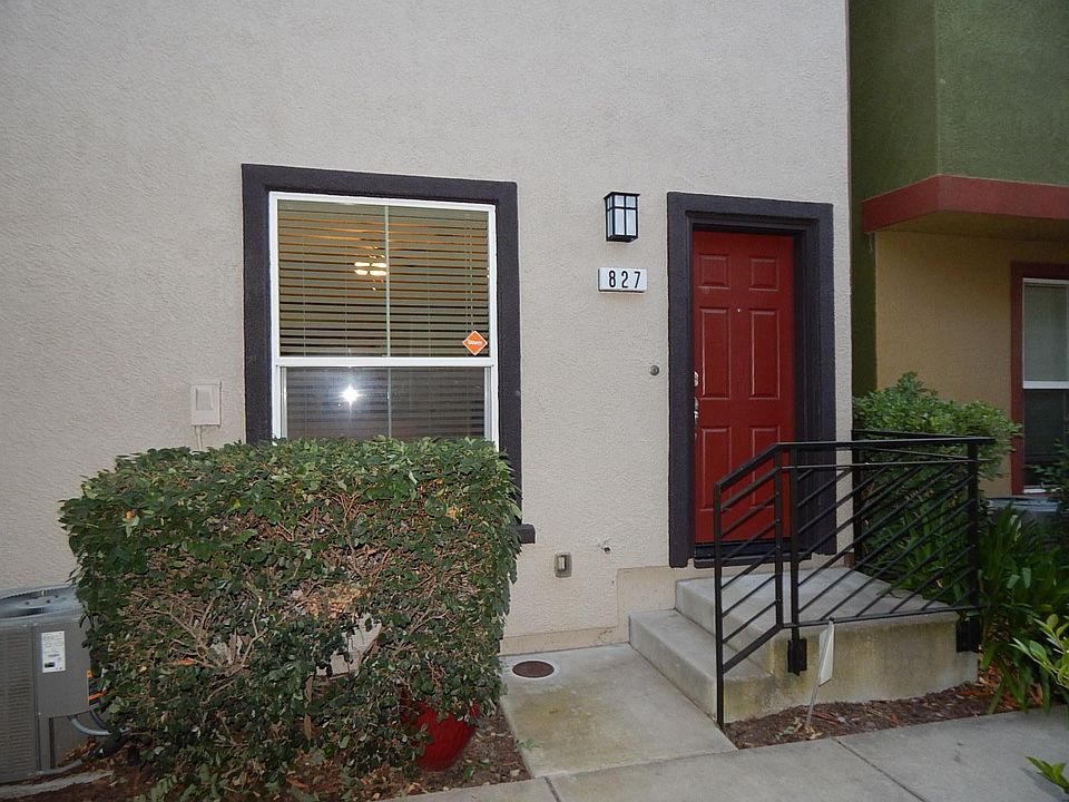 1st image of 827 Gold Ln
