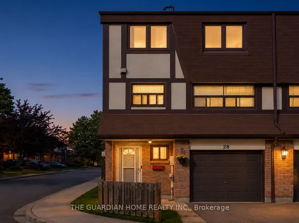 1975 Memory Ln #28, Pickering, ON L1V 3M3