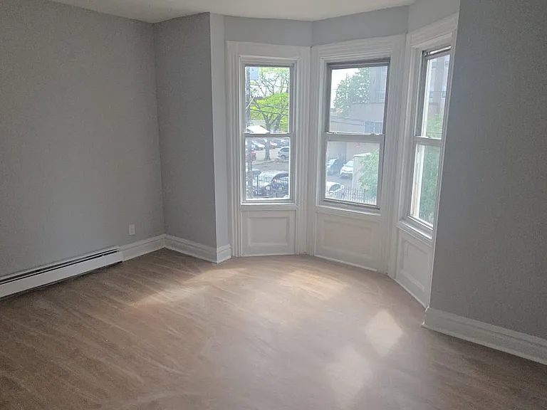 65 Hudson St #5C — Photo 1