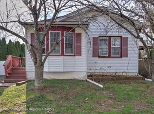 13 Monroe Pl, East Brunswick, NJ 08816