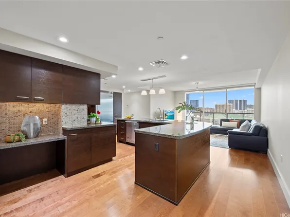 1837 Kalakaua Ave APT 1806, Honolulu, HI 96815