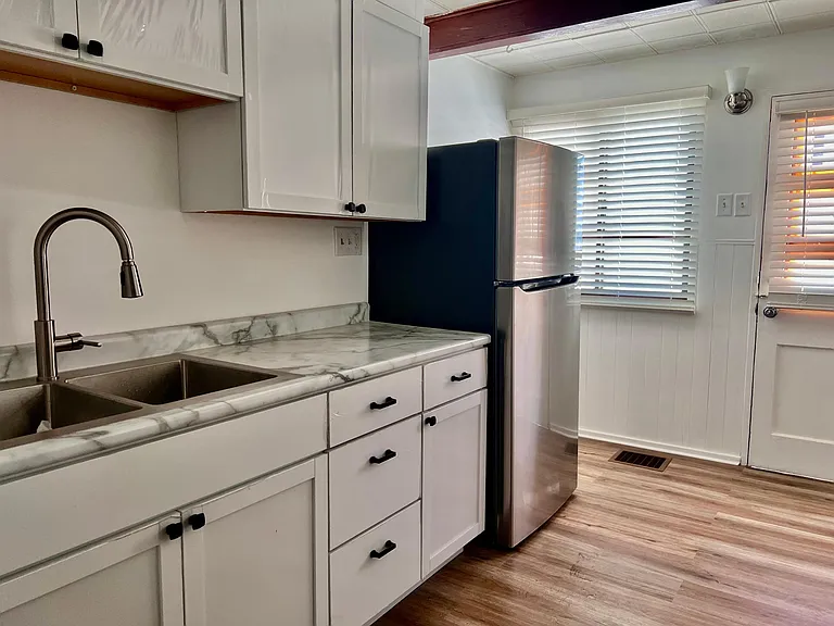 313 N Calhoun St — Photo 13