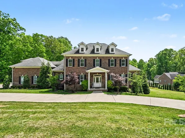 2449 Kendrick Ave, Charlotte, NC 28269
