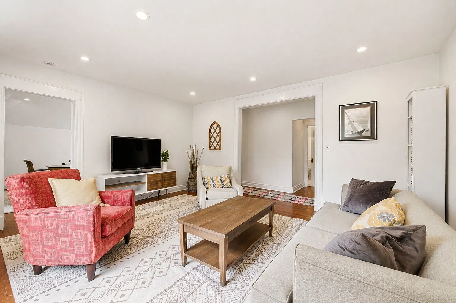 3 bed, 1744 sqft, $6,350 — Photo 4