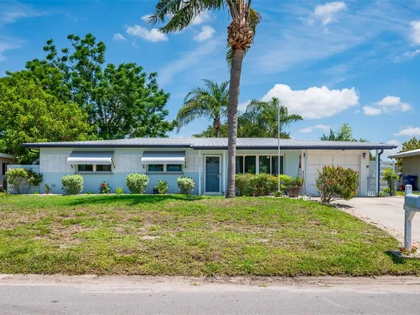 3801 Helene St, Sarasota, FL 34233