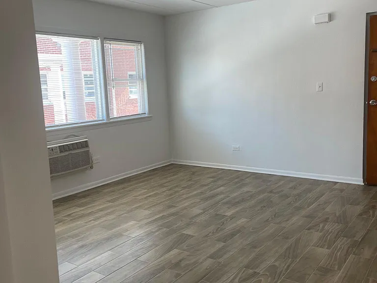 7317 39th St #1A — Photo 3
