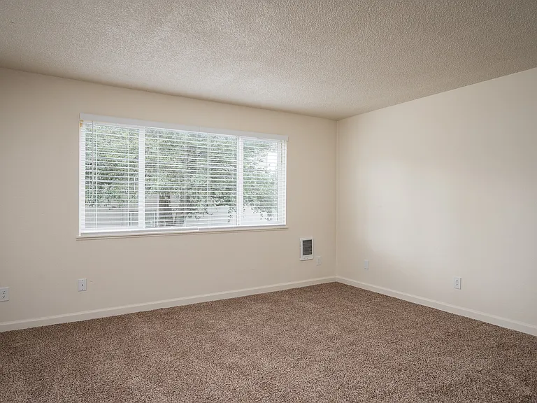 Shady Glen Apartments — Photo 18