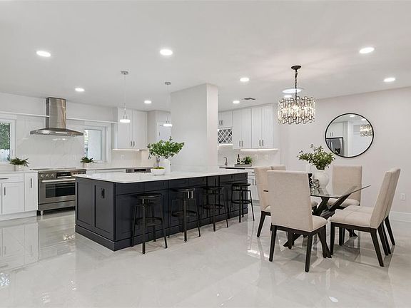 3rd image of 2015 Summerfield Rd