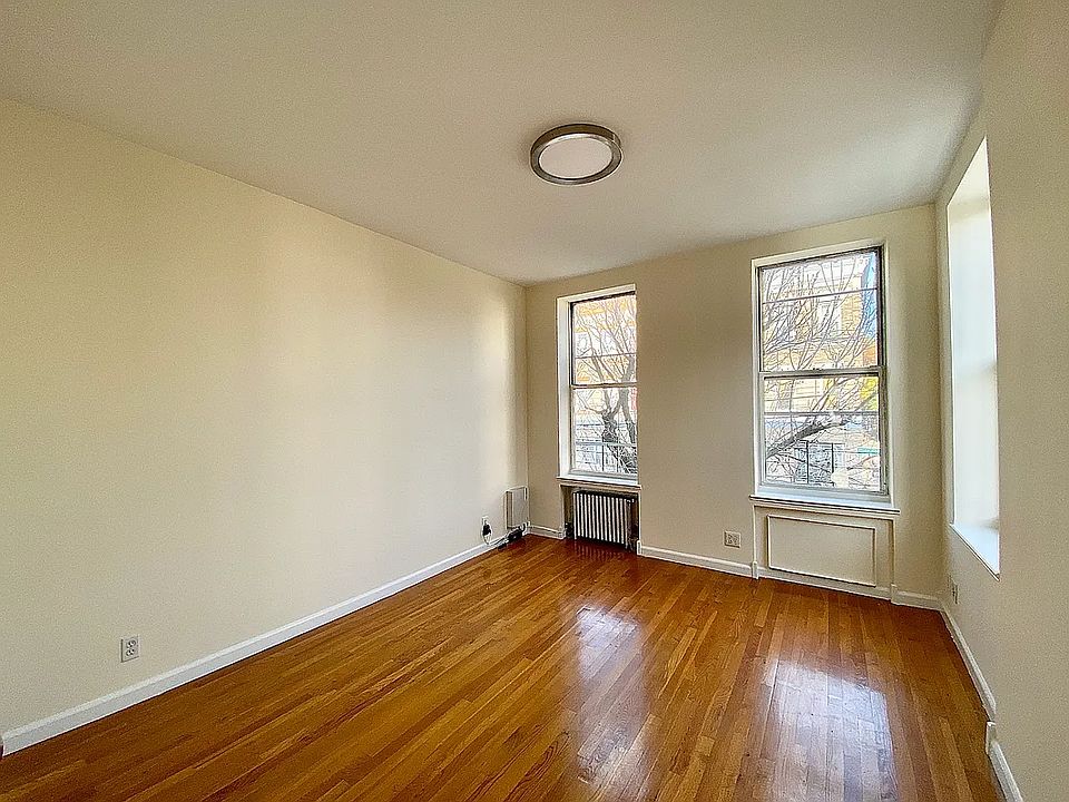 2nd image of 566 Onderdonk Ave APT 2L