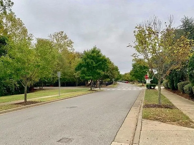 904 Tote Ln — Photo 15