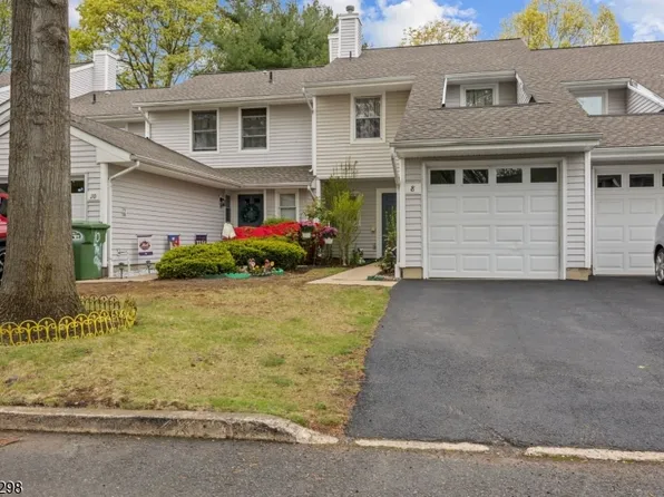 8 Tall Oaks Ct, Sayreville Boro, NJ 08859