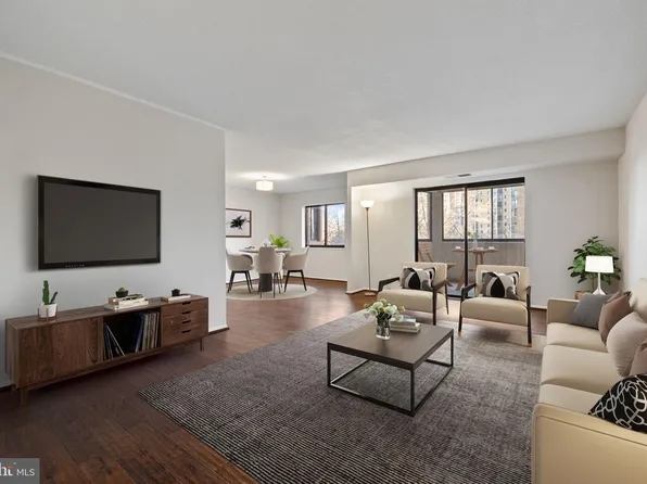5902 Mount Eagle Dr APT 215, Alexandria, VA 22303