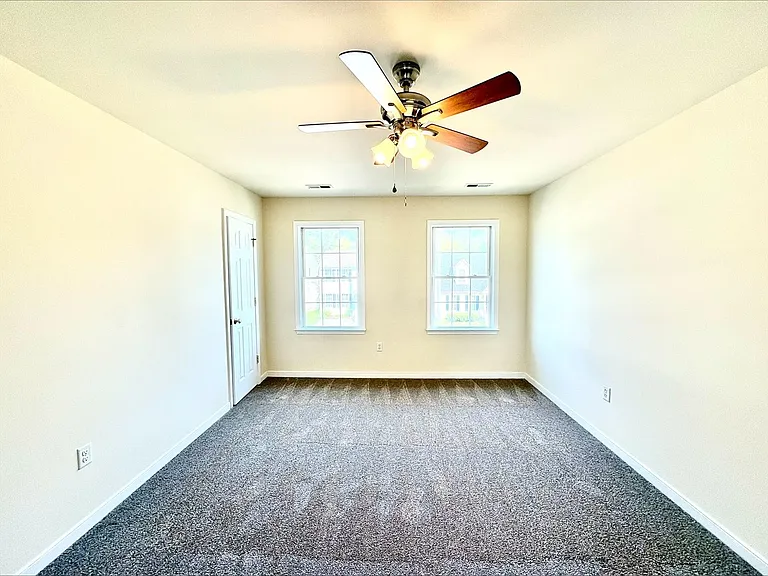 6207 Beaufont Hills Ct — Photo 9