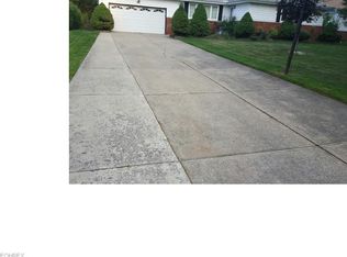 743 Edgewood Rd, Richmond Heights, OH 44143