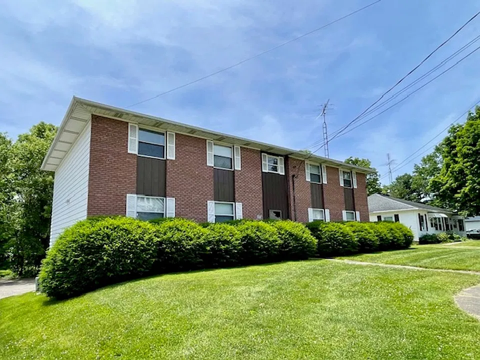 801 W Main St