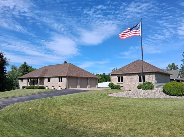 N1434 Highgreen Ct, Greenville, WI 54942