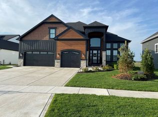 9085 Iris Dr, Saint John, IN 46373