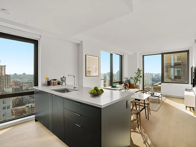 662 Pacific St #19B — Photo 1