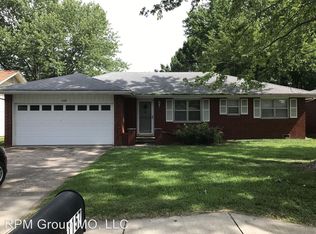 1157 E Rosebrier St, Springfield, MO 65807