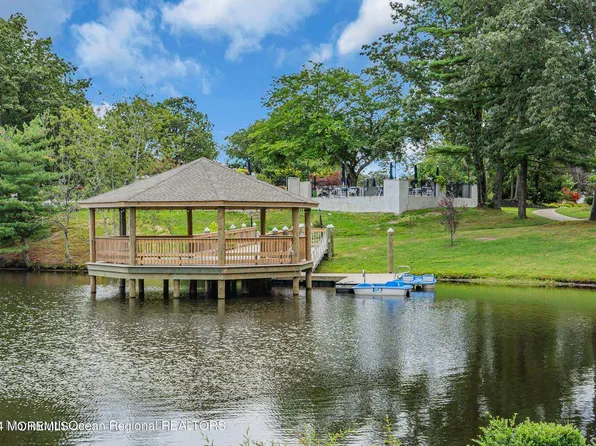 915D Dumbarton Drive, Lakewood, NJ 08701
