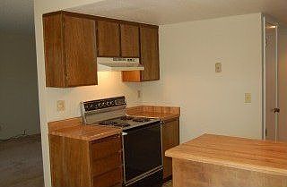 2nd image of 678 Galleon Ct