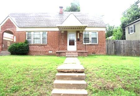 1st image of 1209 N Villa Ave