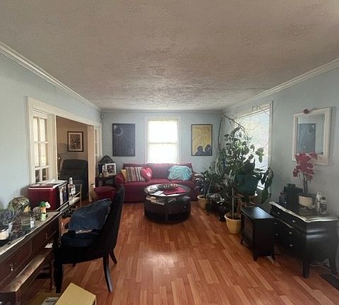 4th image of 2400 Old Matthews Rd