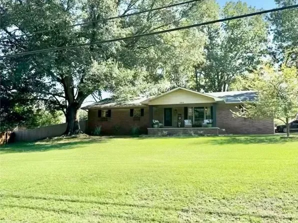 2315 Marina Rd, Russellville, AR 72802
