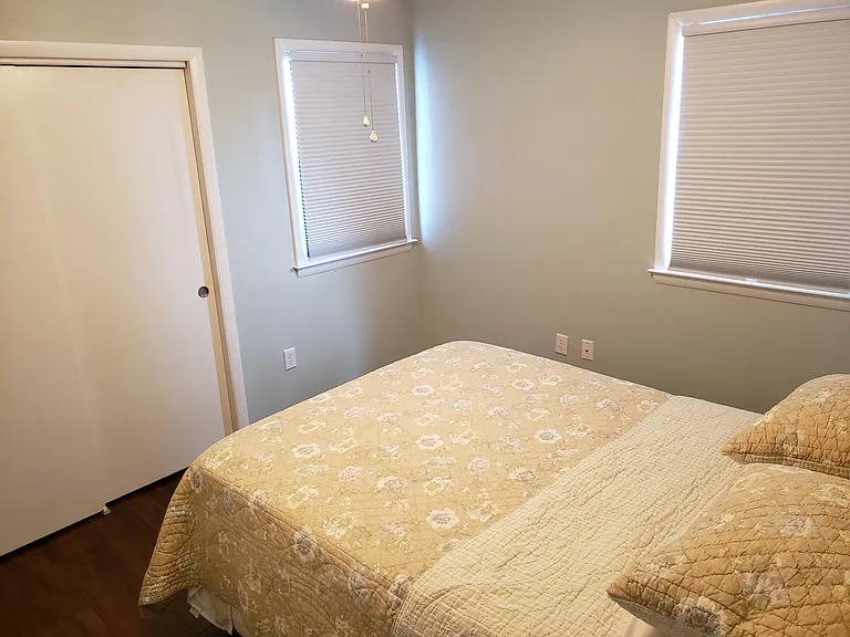 1250 Bay Ave #2 — Photo 11