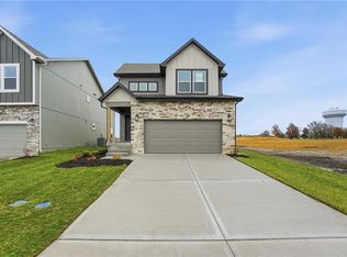 1312 SE Windbreak Dr, Lees Summit, MO 64081