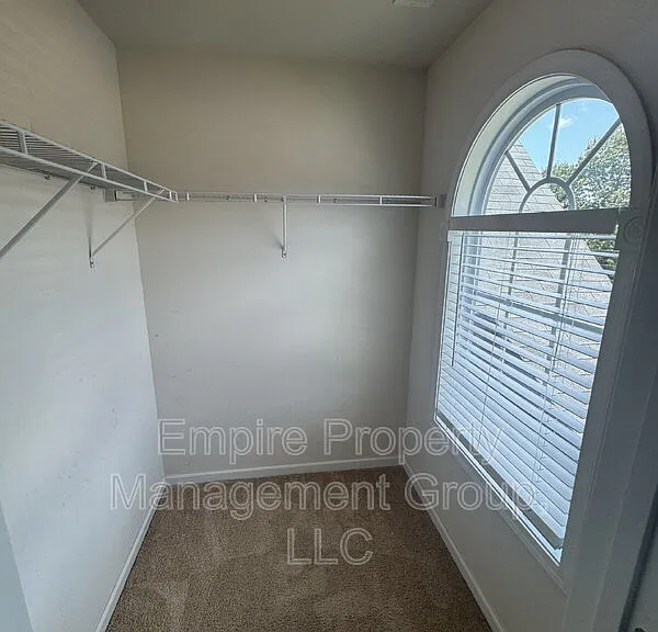 108 Ashewicke Dr — Photo 12
