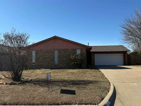 607 SW 61st St, Lawton, OK 73505