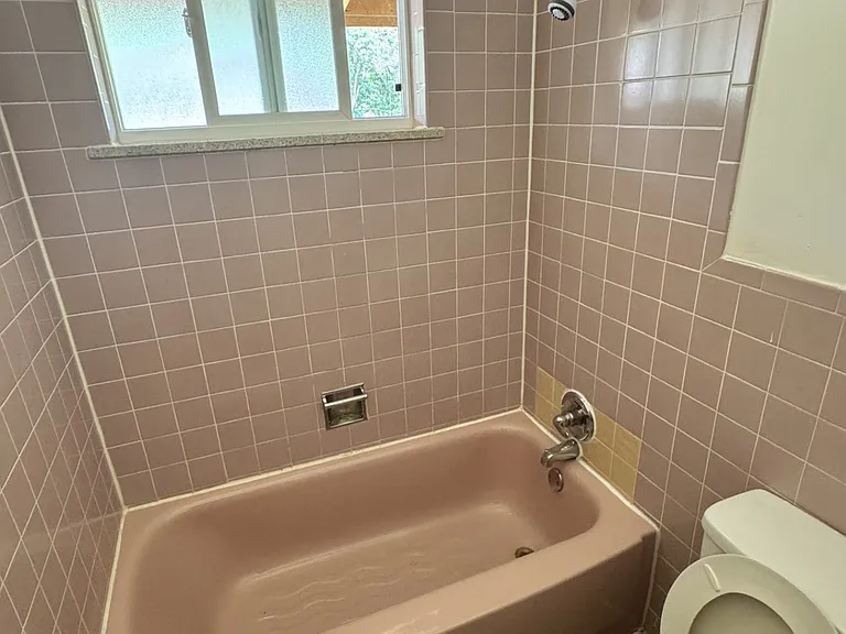 Bathroom without add-ons