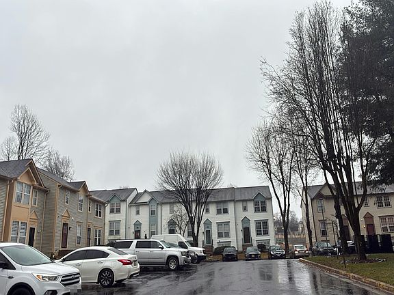 4th image of 1030 Karen Blvd