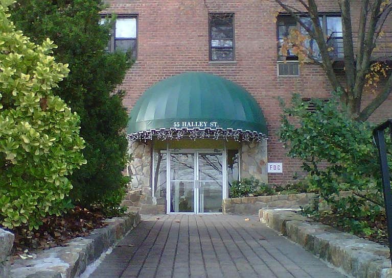 1st image of 55 Crescent Pl #5